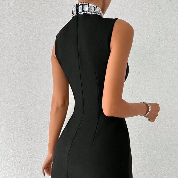Black Chic Elegant Women's Sleeveless Rhinestone Dress - Picture 2 of 5